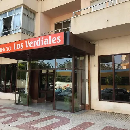 公寓 Studio Calle Campillos 托雷莫利诺斯
